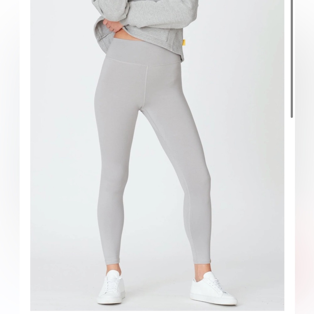 Yellow Label Co Light Grey Leisure Leggings Size Small